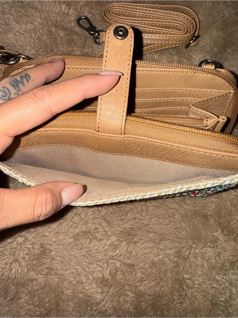 The Sak Iris Smartphone Wallet/Crossbody